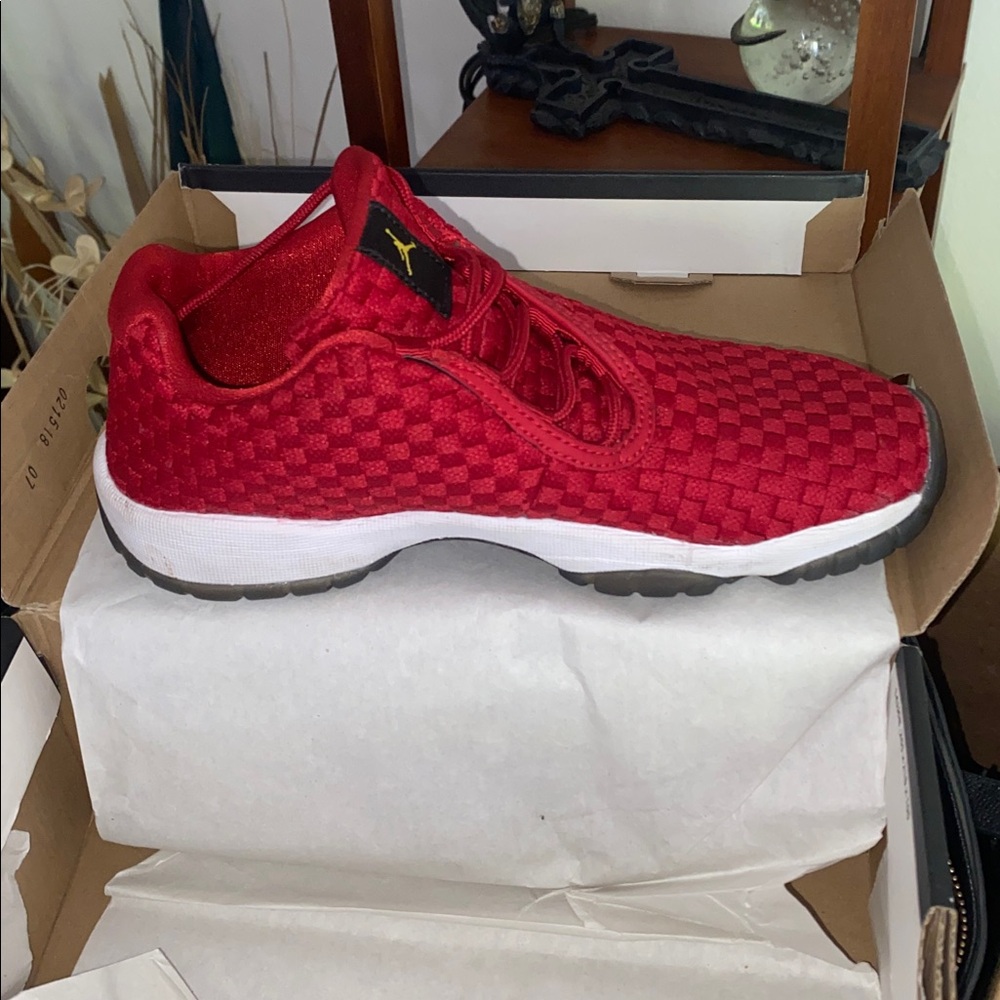Air Jordan Future low 
Woven Red Sneakers